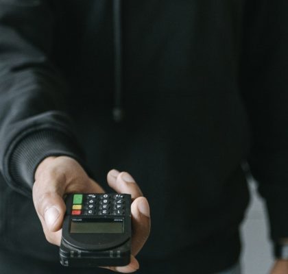 Enterprising Deacon Taps Members’ Pockets With Card Reader For Offering
